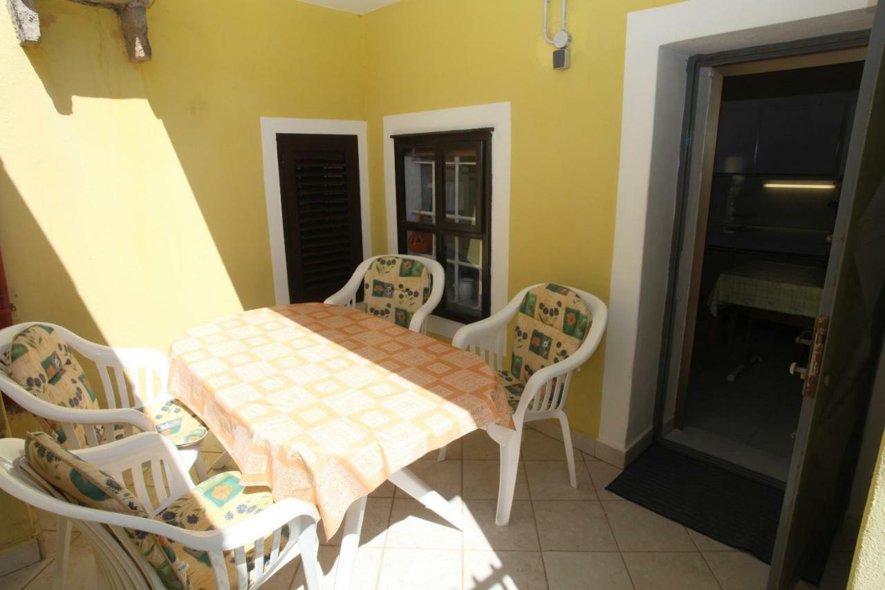 Accommodation Lily Vrana  Екстер'єр фото