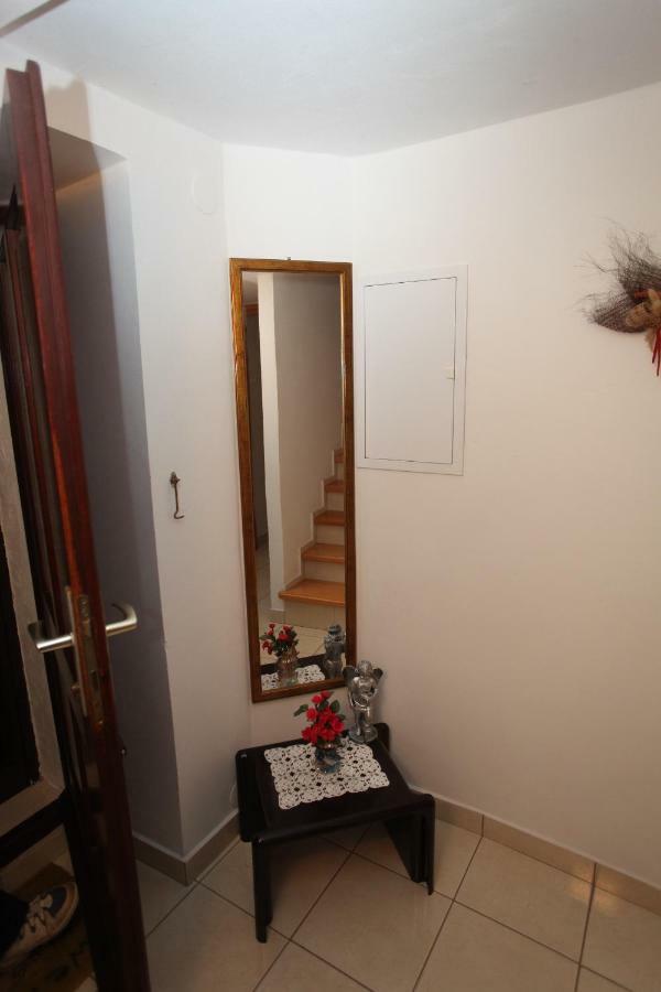 Accommodation Lily Vrana  Екстер'єр фото