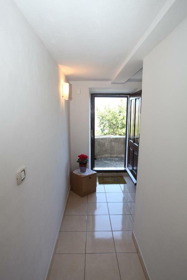 Accommodation Lily Vrana  Екстер'єр фото