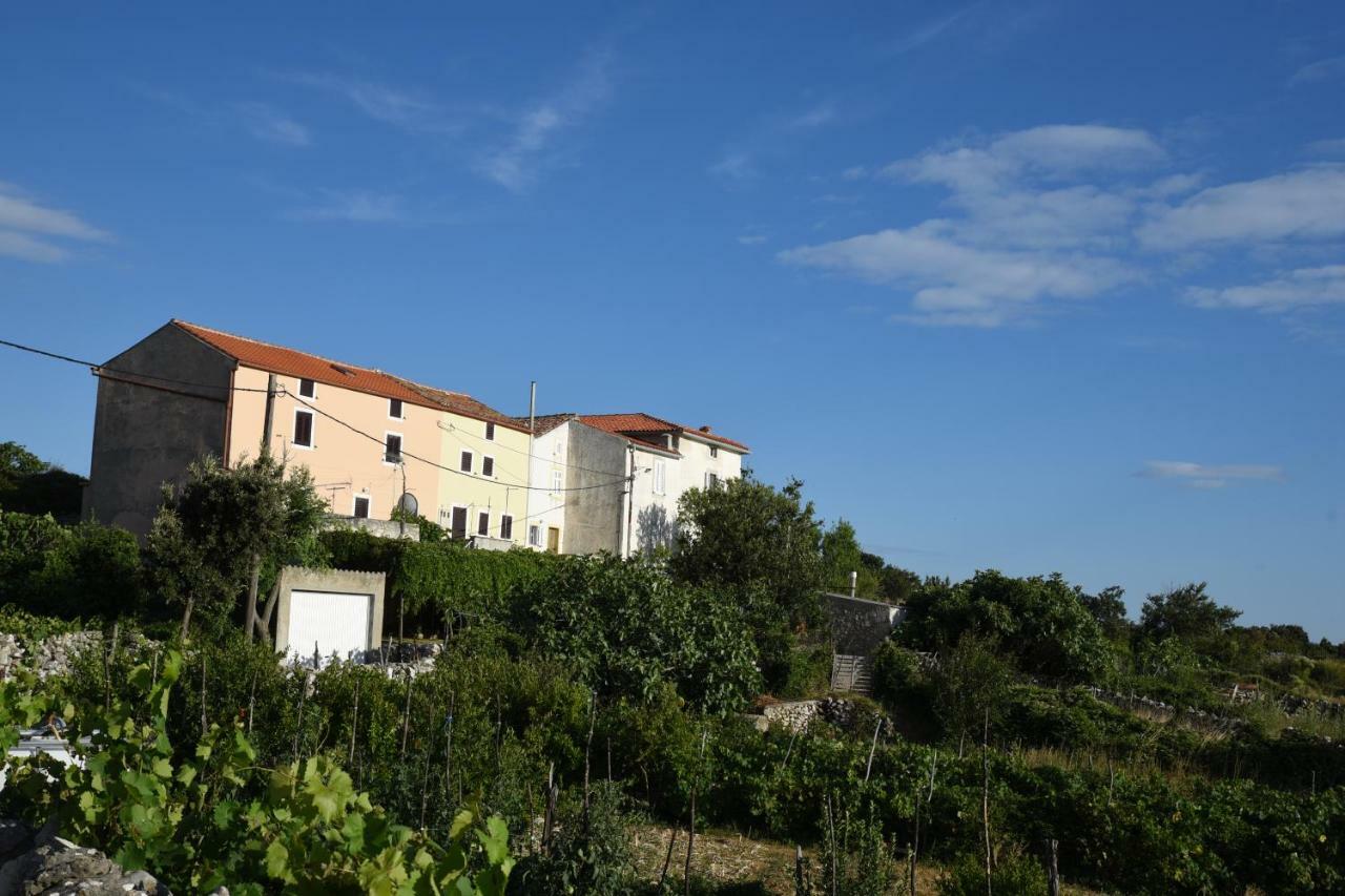Accommodation Lily Vrana  Екстер'єр фото